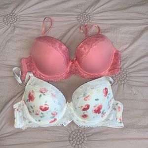 Set of 2 Bras with Lace Detailing